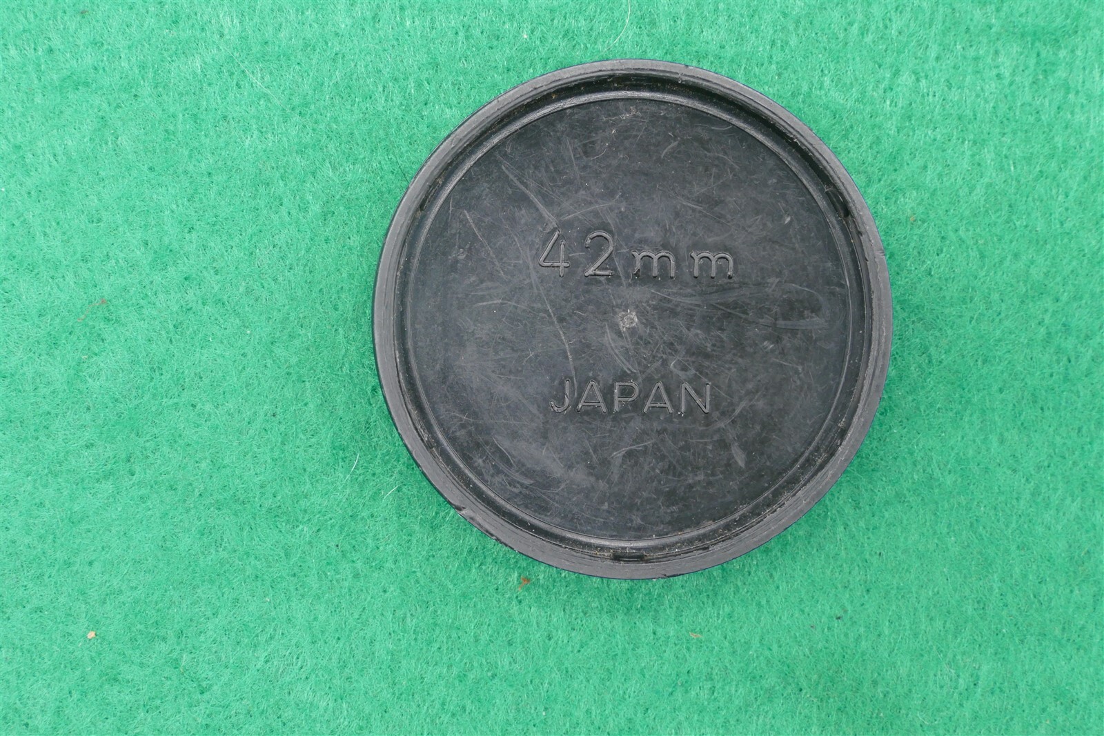 Minolta 42mm Plastic Slip-On Lens Cap Fits 40.5 Front