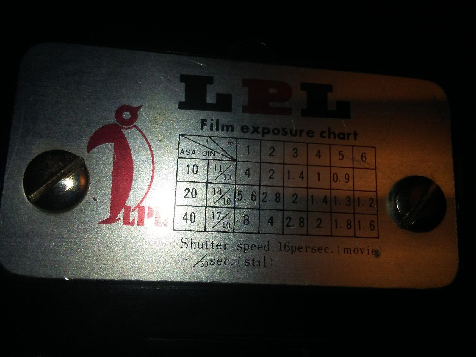 Vintage LPL Co Camera Flash Unit with working bulb cord and braket