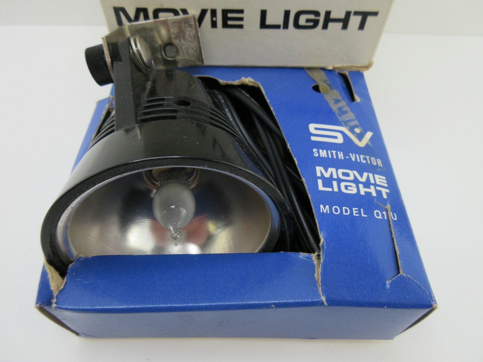 SV Smith Victor Movie Light Super 8 Camera Q1U Griffith Indiana in Orig Box