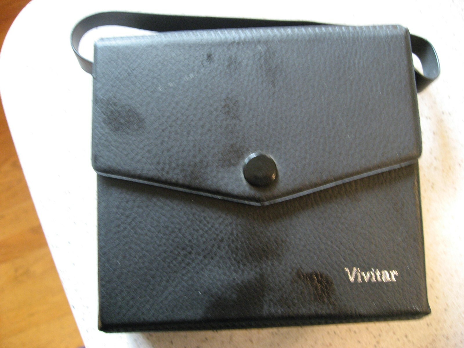 Vivitar 151 Electronic Flash with Original Hard Case – Untested