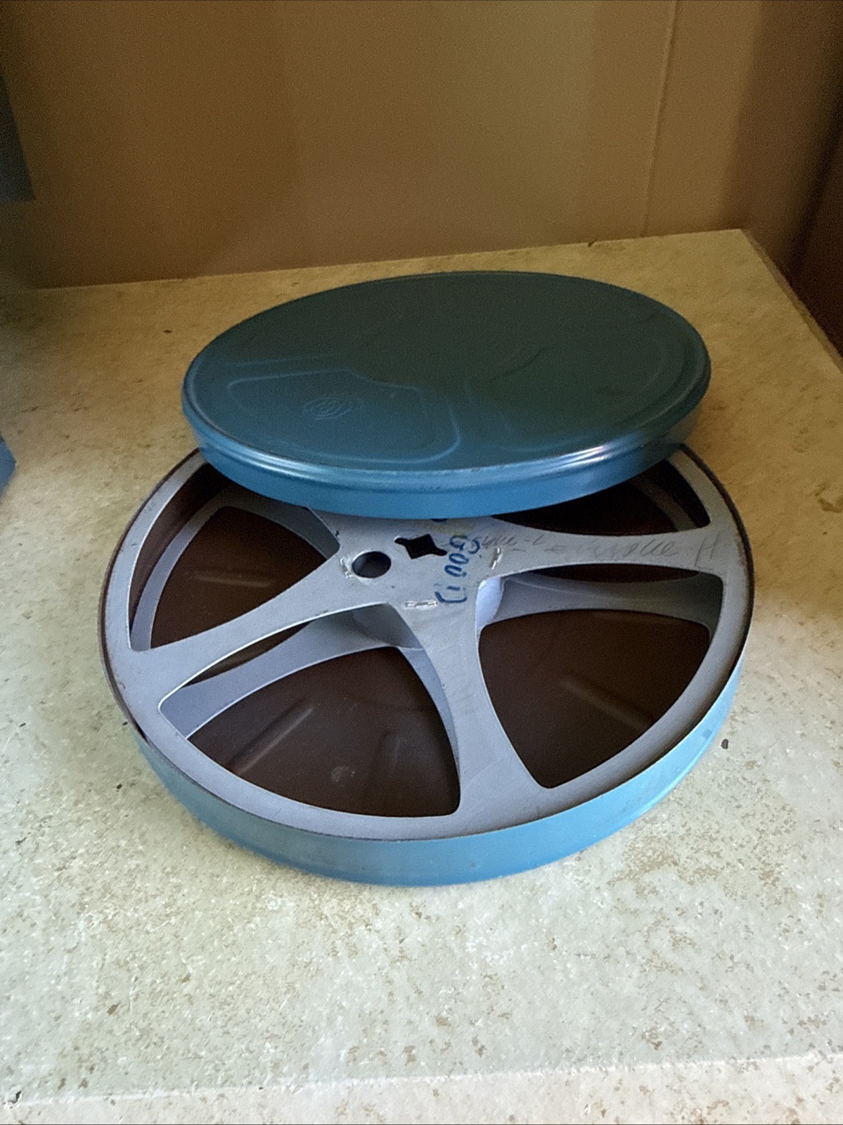 Vintage Compco Film Carrying Case with Reels and Tins Blue & Gold 7.875×7.5×4.4”
