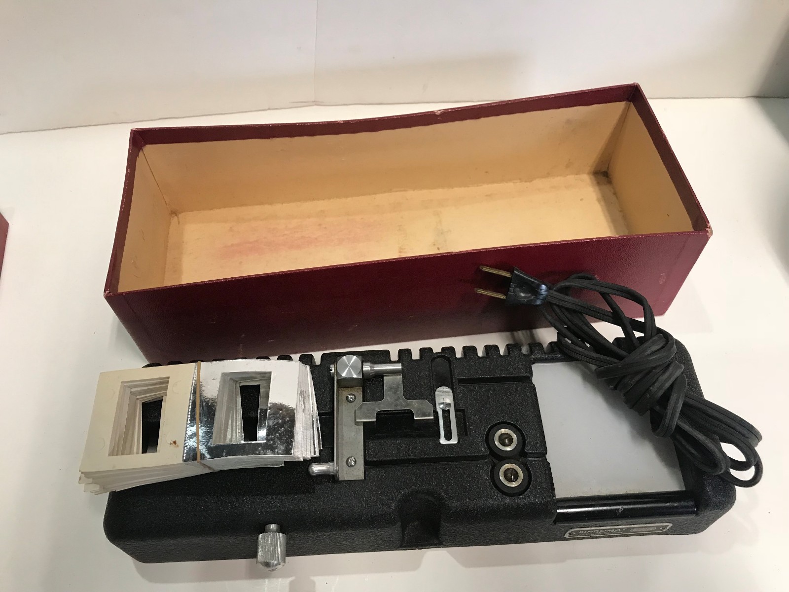 LEITZ BINDOMAT SLIDE MOUNTER Catalog No. 69052 **