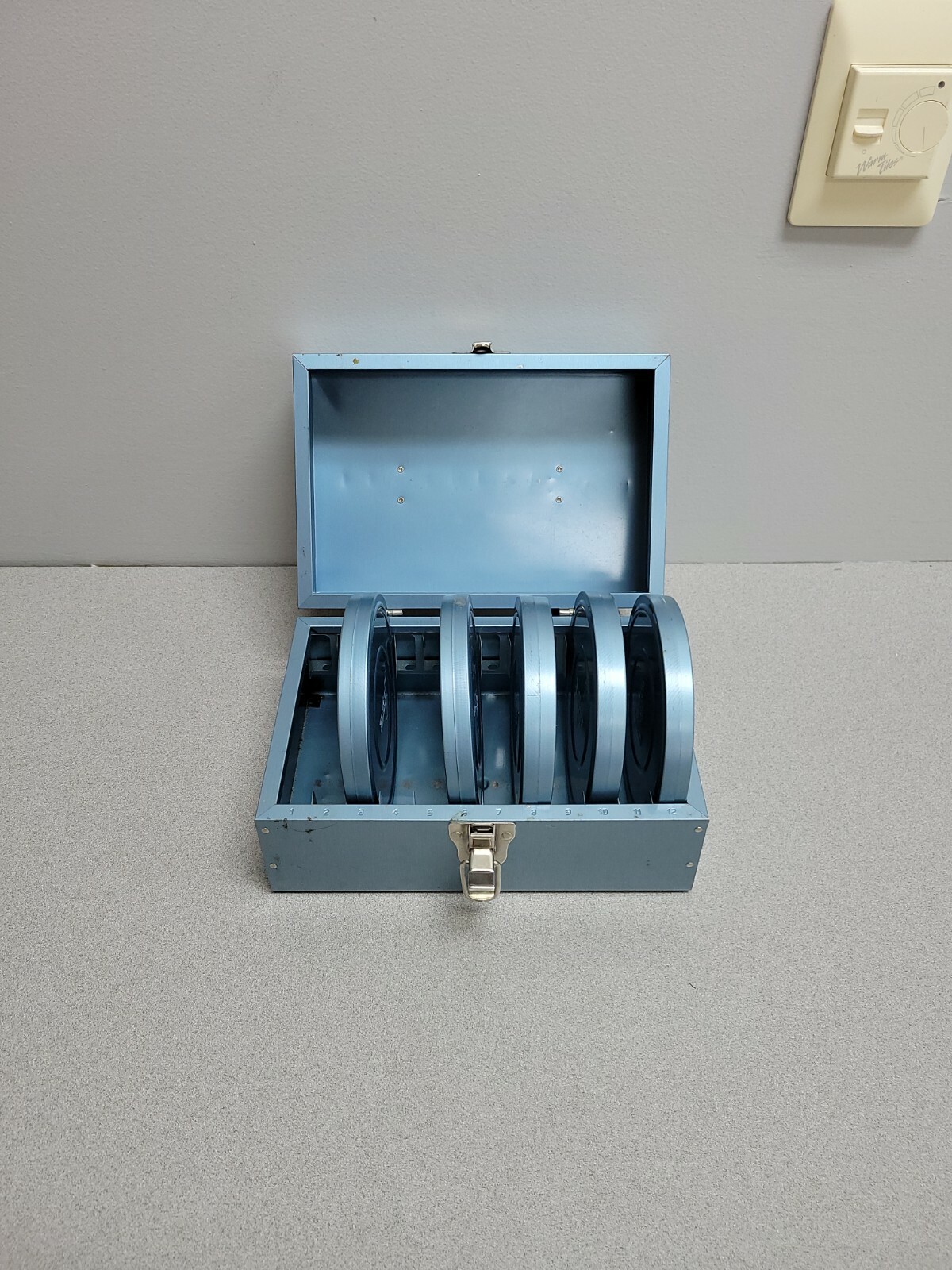 5 Film Metal Cases & Reels in Portable Holder Box Blue