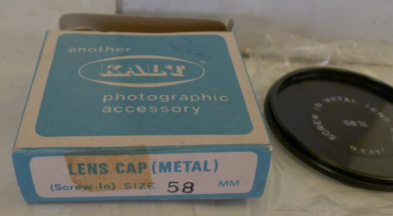Kalt 58mm Screw In Metal Lens Cap with Original Box – NOS – Japan Made