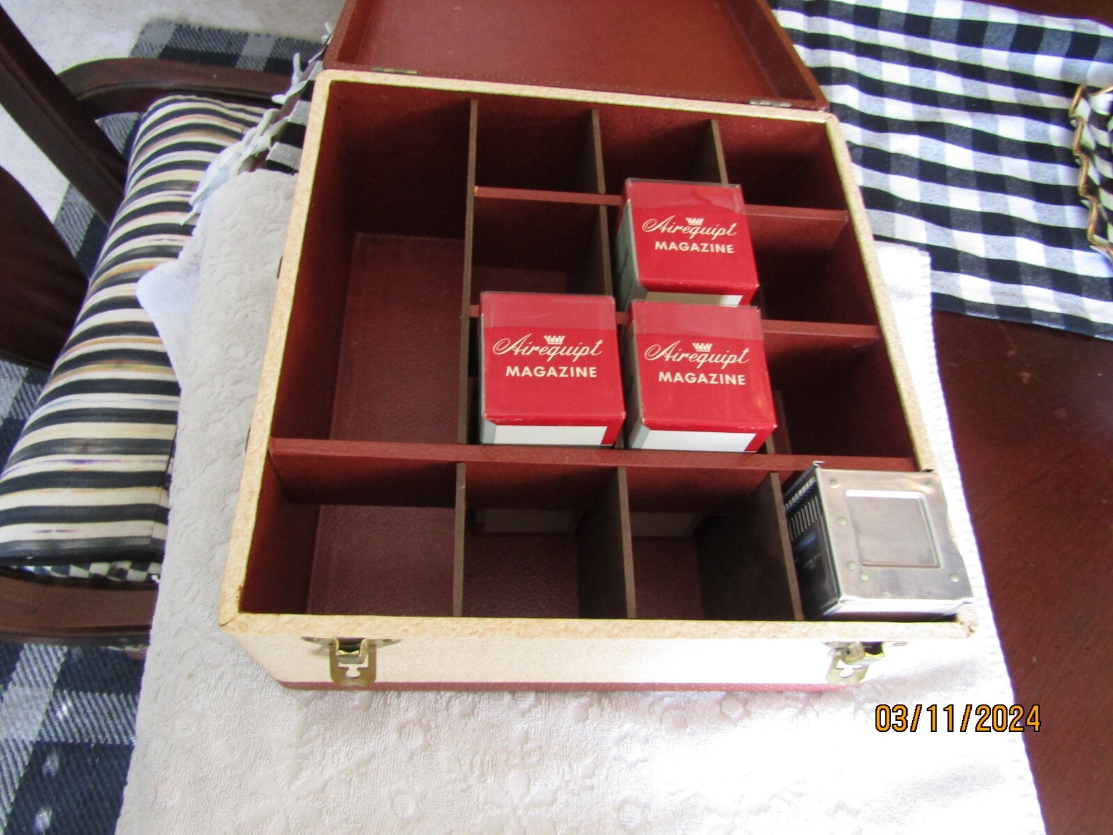 Vintage Barnett & Jaffe Baja Portable Slide Storage Case w 4 Airequipt Magazines