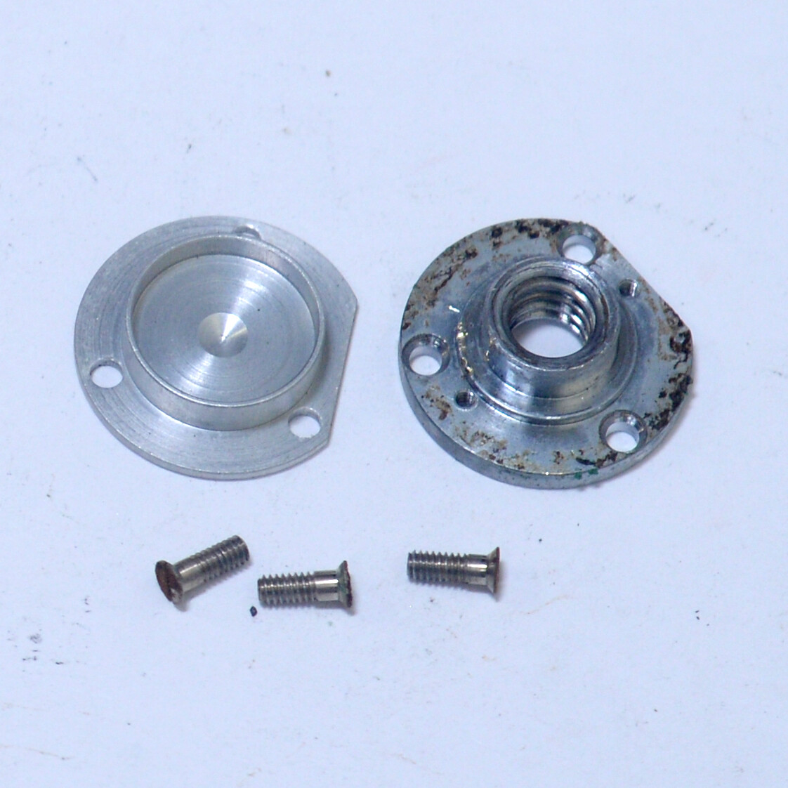 German KODAK Retina Reflex III Tripod Mount Screws Vintage SLR Film Camera Parts