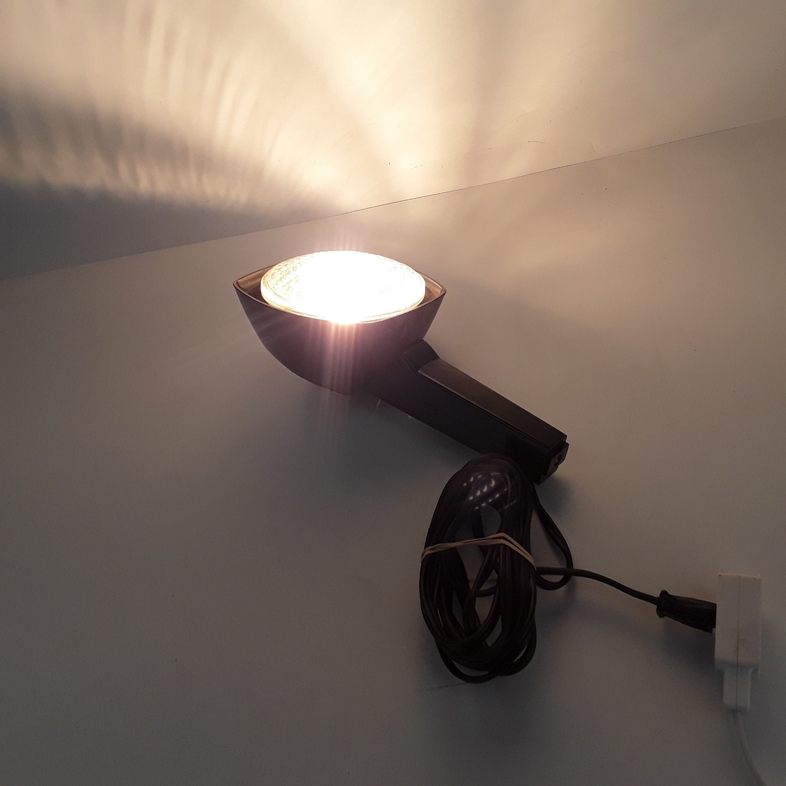 Vintage Tower Bright Beam Movie Camera Light Black Wired Universal Made in USA