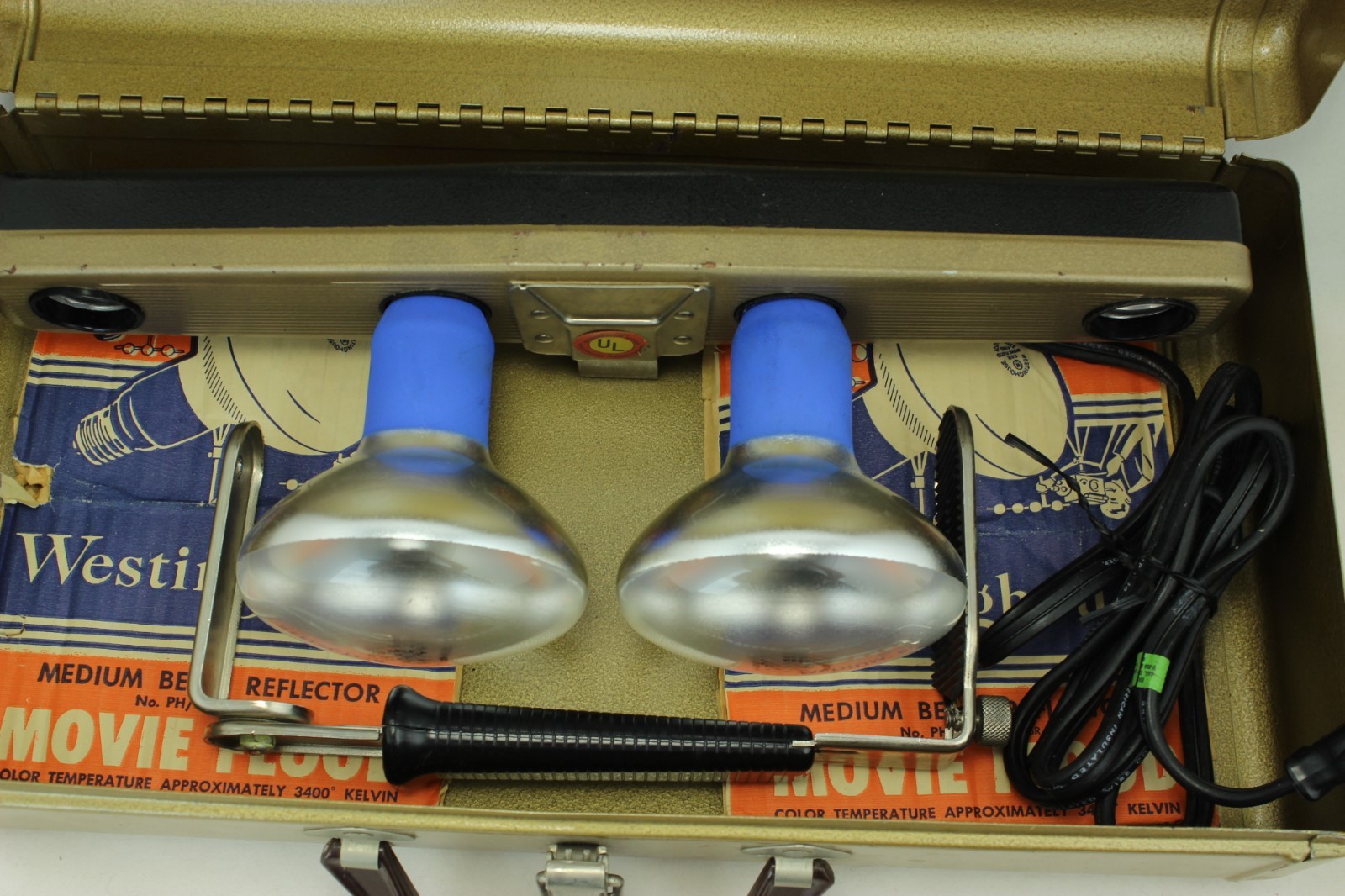 Vintage Movie Lite Acme Model 42 Lights Metal Case & 2 Light Bulbs Works!