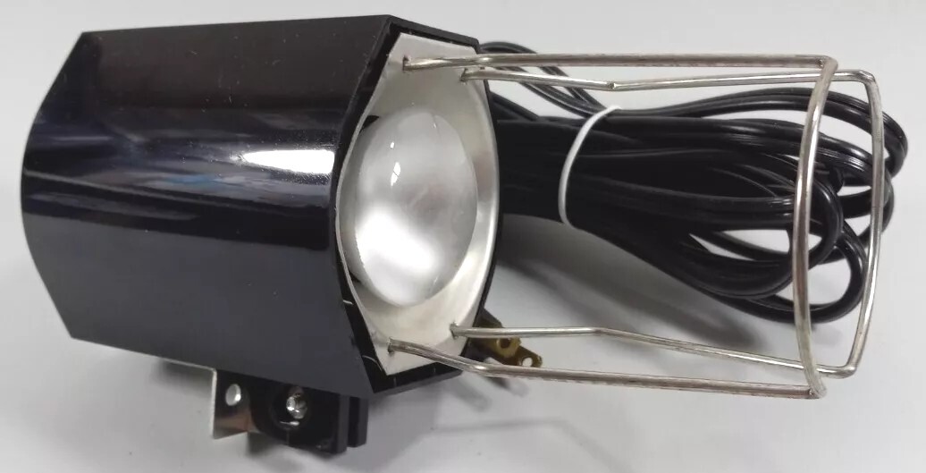 Bell & Howell Camera Lamp Type BDK Model 450685 100 Watts 120 Volts With Box
