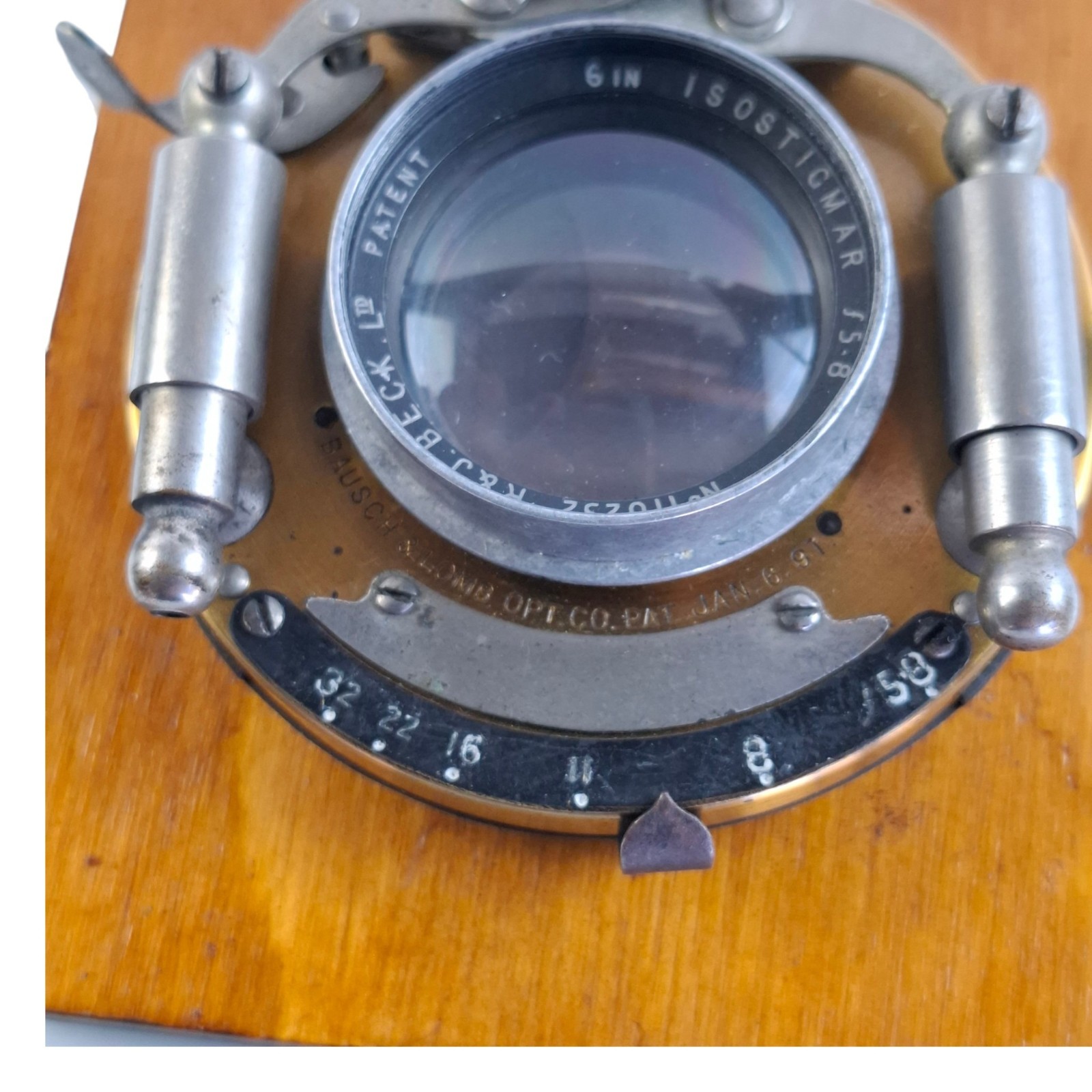 Bausch & Lomb Unicum shutter with an R. & J. Beck 6-inch Isostigmar f/5.8 lens