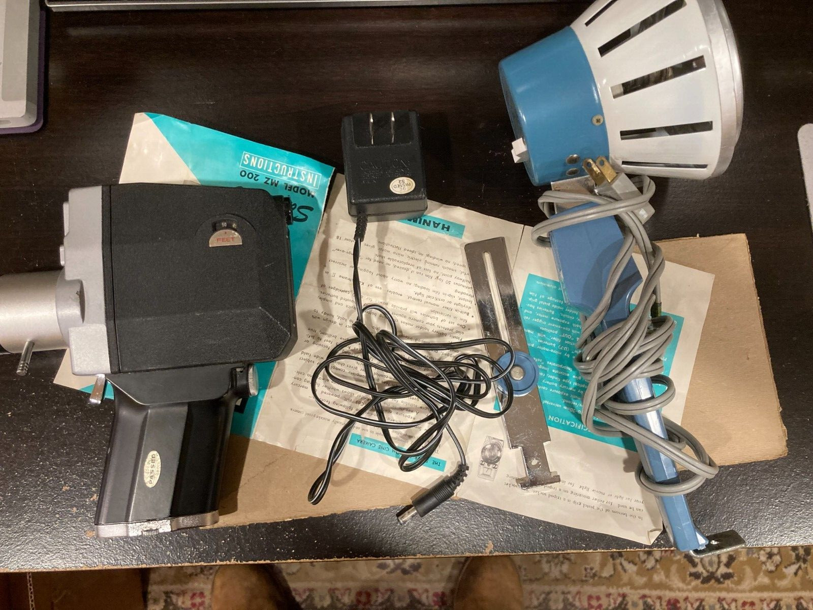 Hanimex Super 8 MZ-200 with Mobilite Twin Beam Spot Flood Light