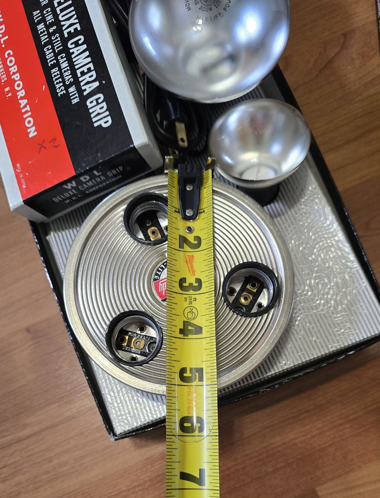 Vintage Acme-Lite Handy-Dandy 3HD Movie Camera Light USA Tested Box WDL Grip