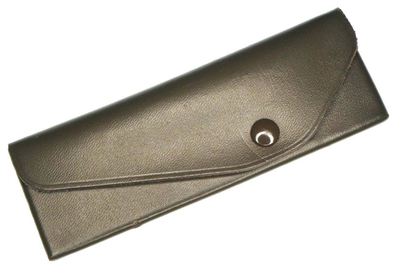 Leica Green Filters Case hold up to Three 41mm filters #2 ……….. Minty