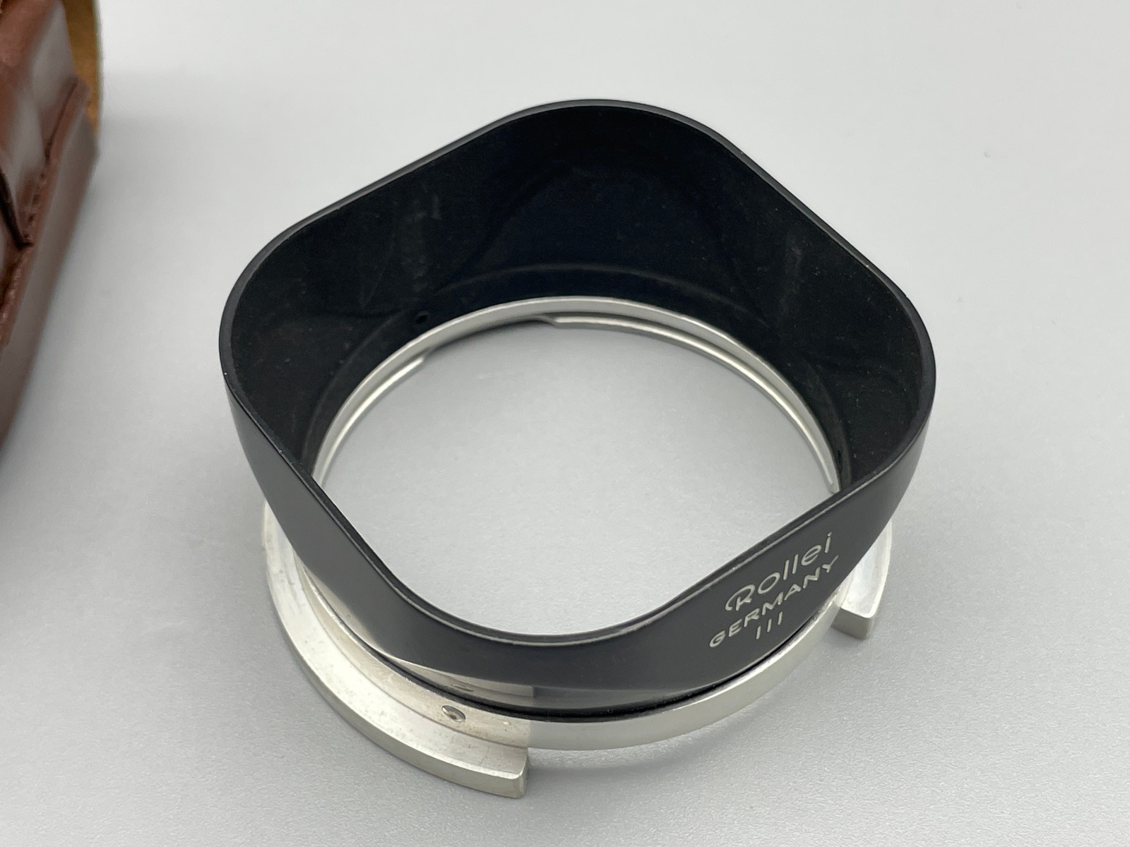 Rollei Rolleiflex Bay III Lens HOOD Shade w/ Leather Case