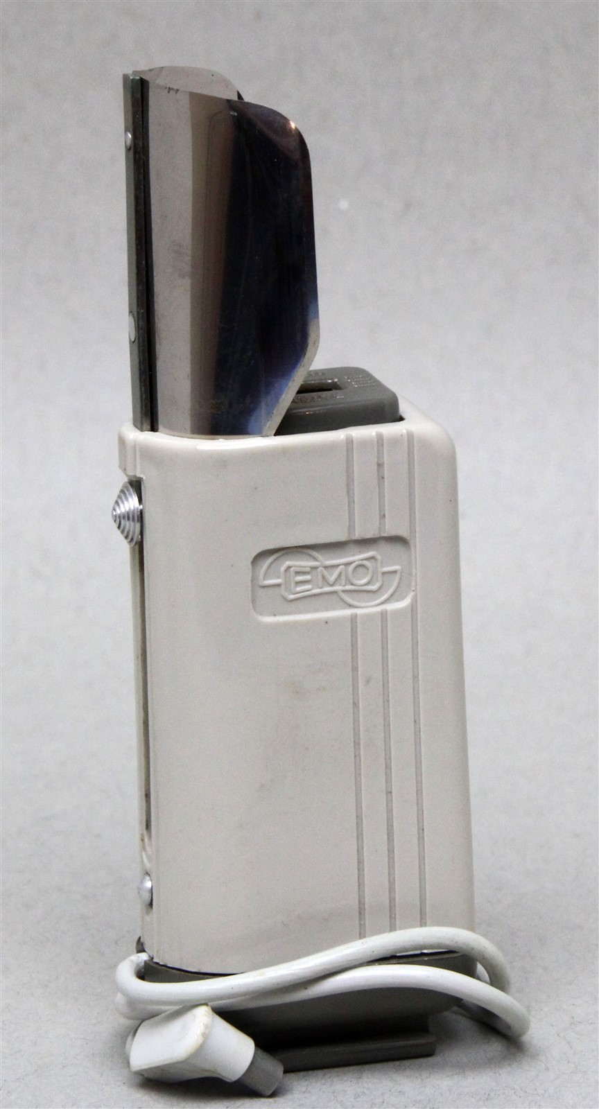 1950’s EMO WETZLAR COMPACT AG1 FLASHBULB ATTACHMENT w/CASE (Built-In PC CORD)