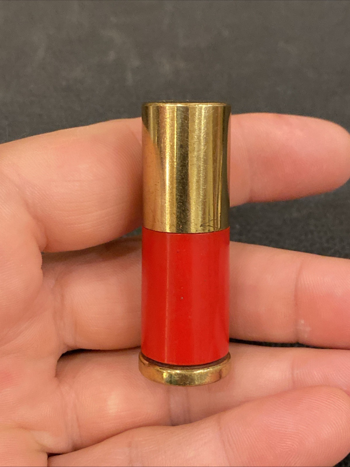 Vtg RED & Gold Tone Evers 2″ Twist Up Camera Dust Make Up Brush Germany 1950’s