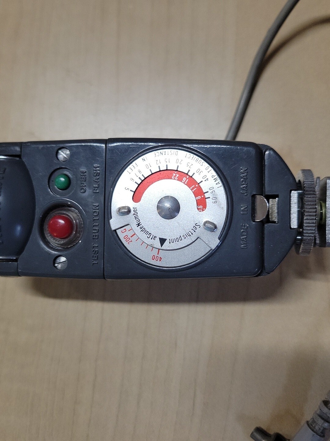 Vintage Honeywell Tilt-A-Mite Collapsible Flash Unit Untested