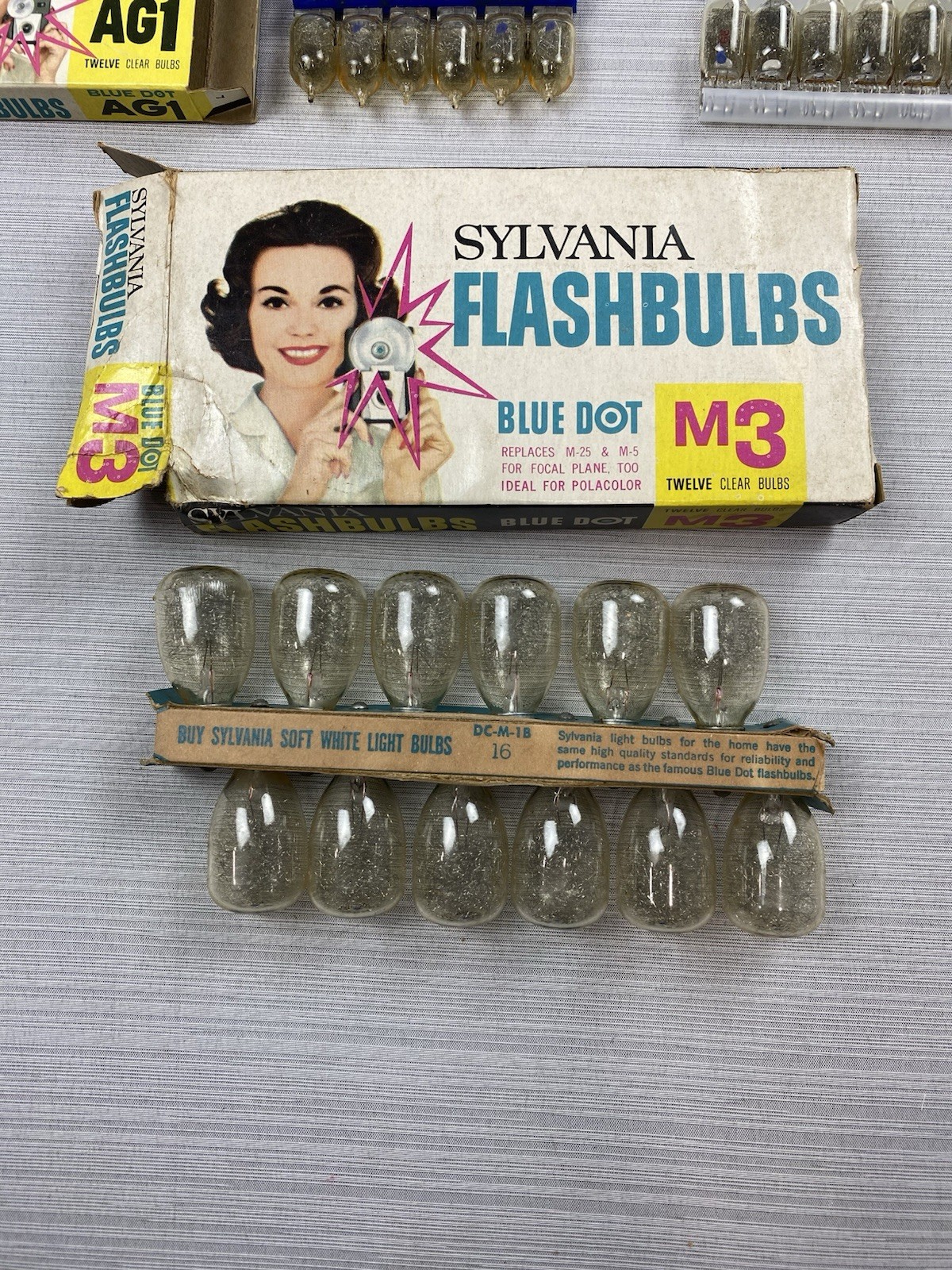 Vintage Sylvania Blue Dot Flashbulbs M3 & AG1