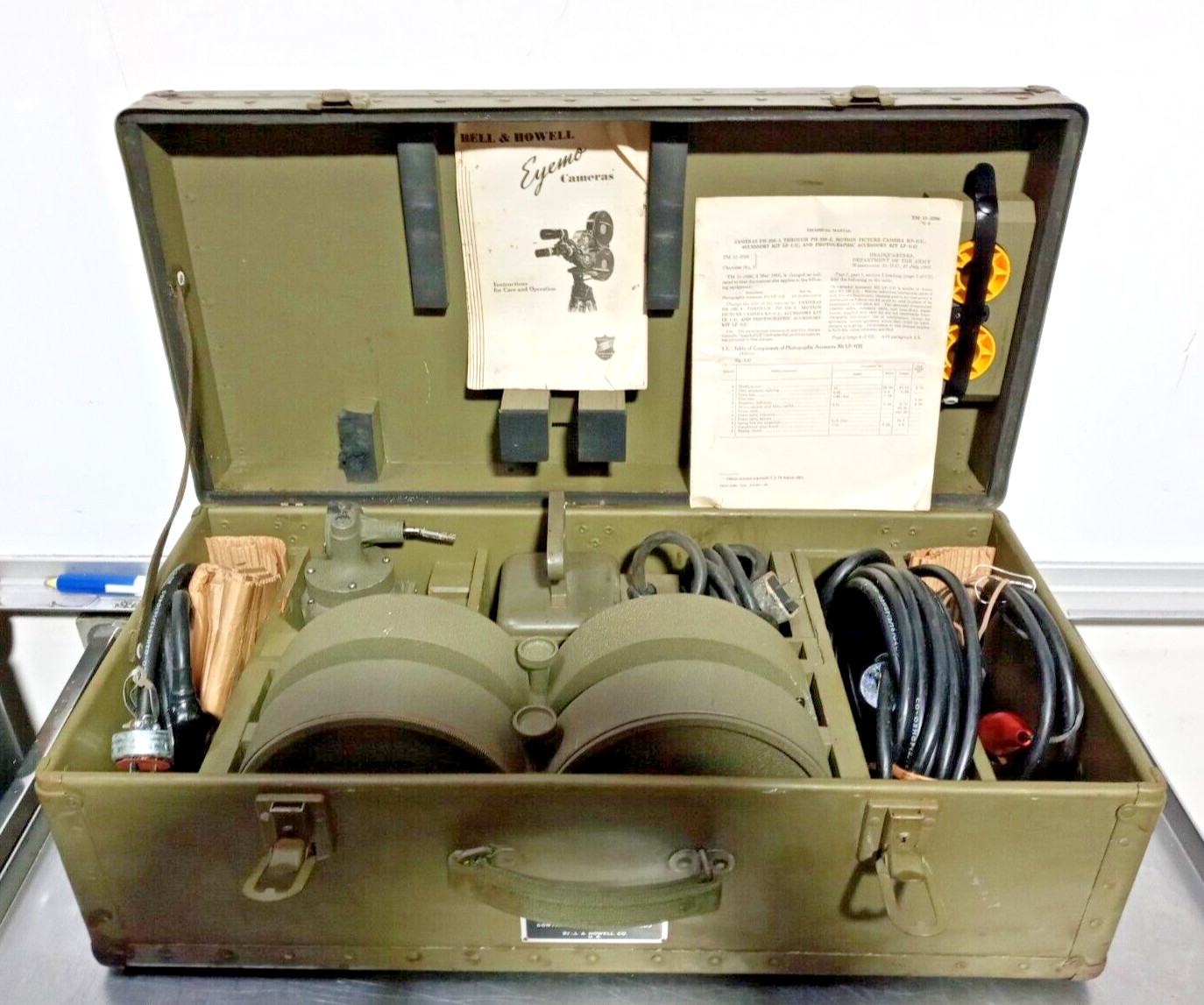 Vintage Bell & Howell Photographic Accessories Kit LF-1(2) for Cameras PH330/KS5