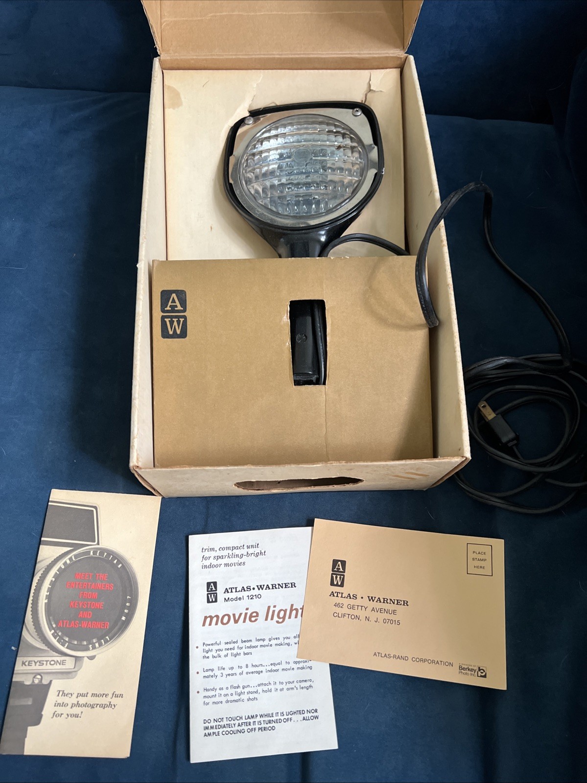 Vintage Atlas Warner 650W Movie Light #1210 in Original Box