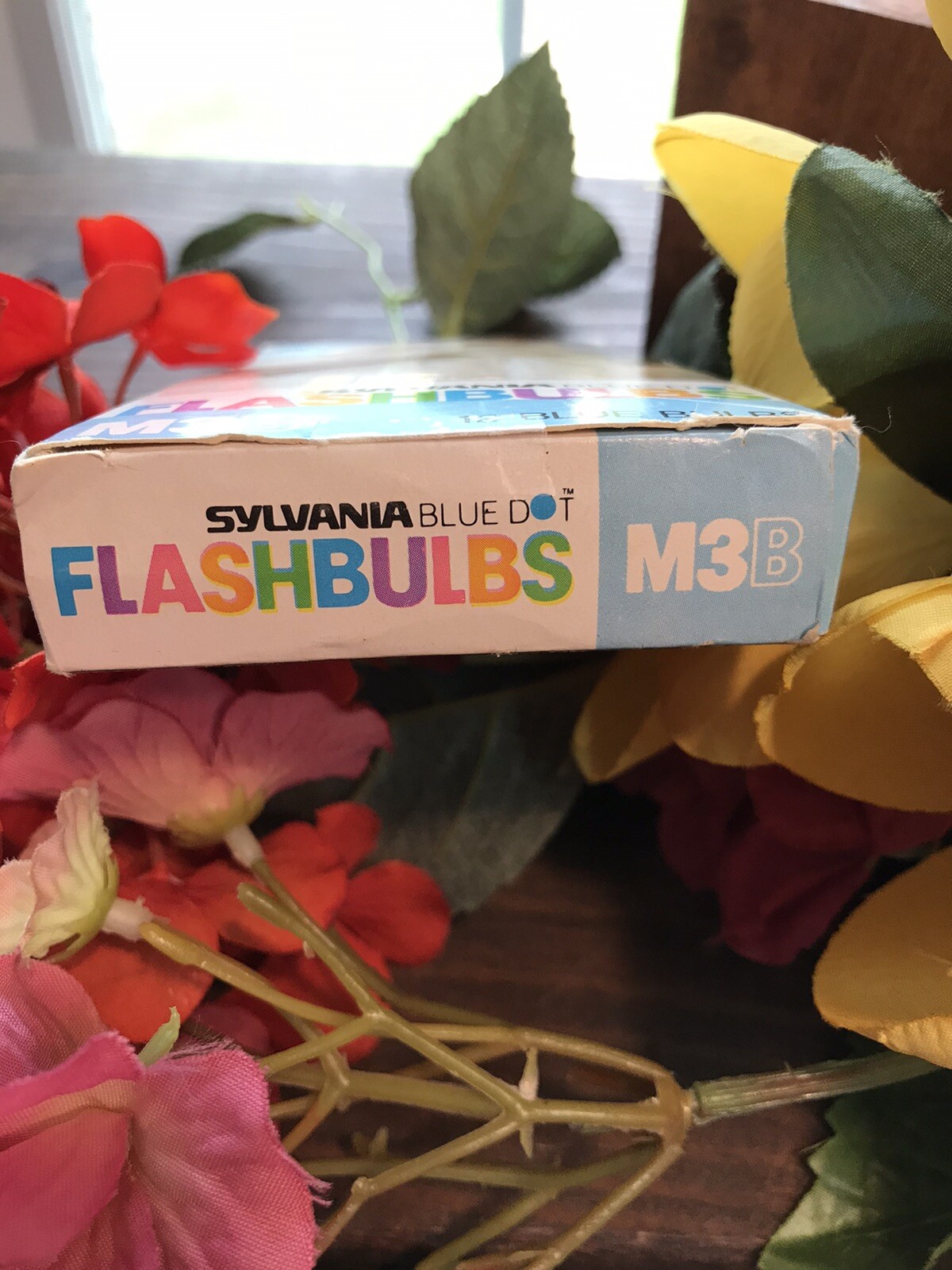 NOS! Vintage SYLVANIA Blue Dot Flashbulbs M3B 12 Blue Bulbs