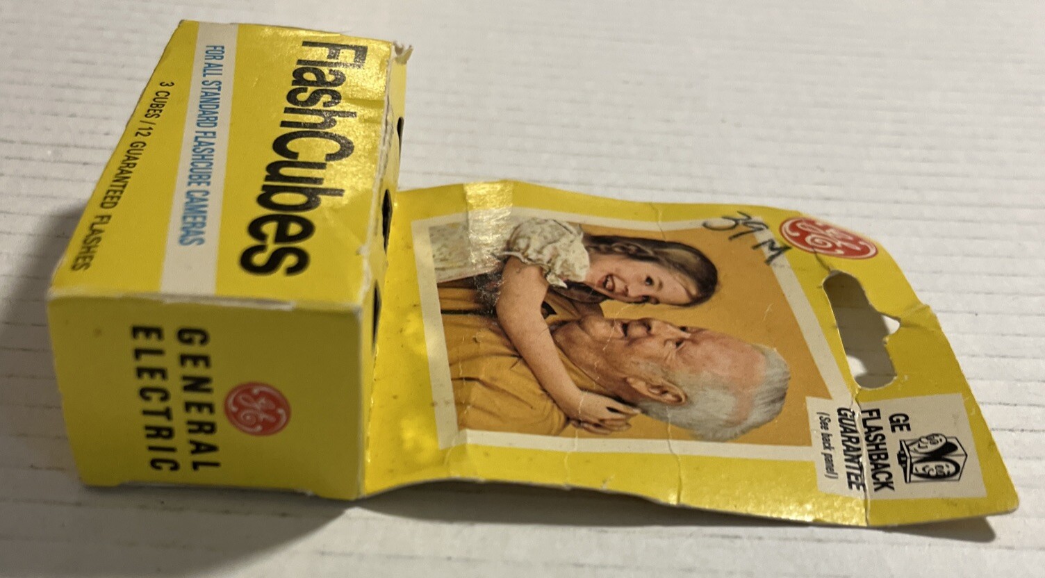 Vintage GE Flash Cubes 3 Pack General Electric NEW OLD STOCK Made In USA