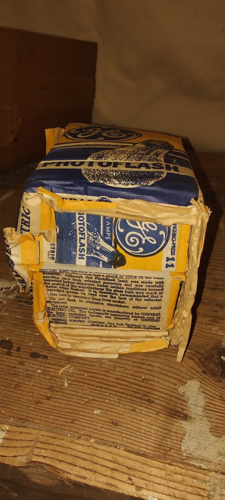 NOS Vintage GE General Electric Photoflash 11 Flash Bulb Total (6)