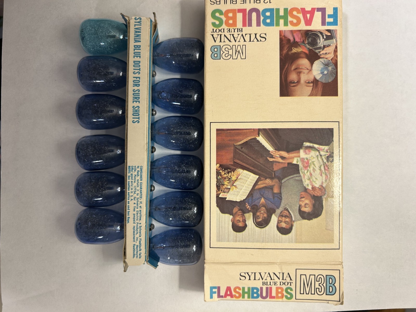 Vintage NOS Sylvania M3B Blue Dot Flashbulbs