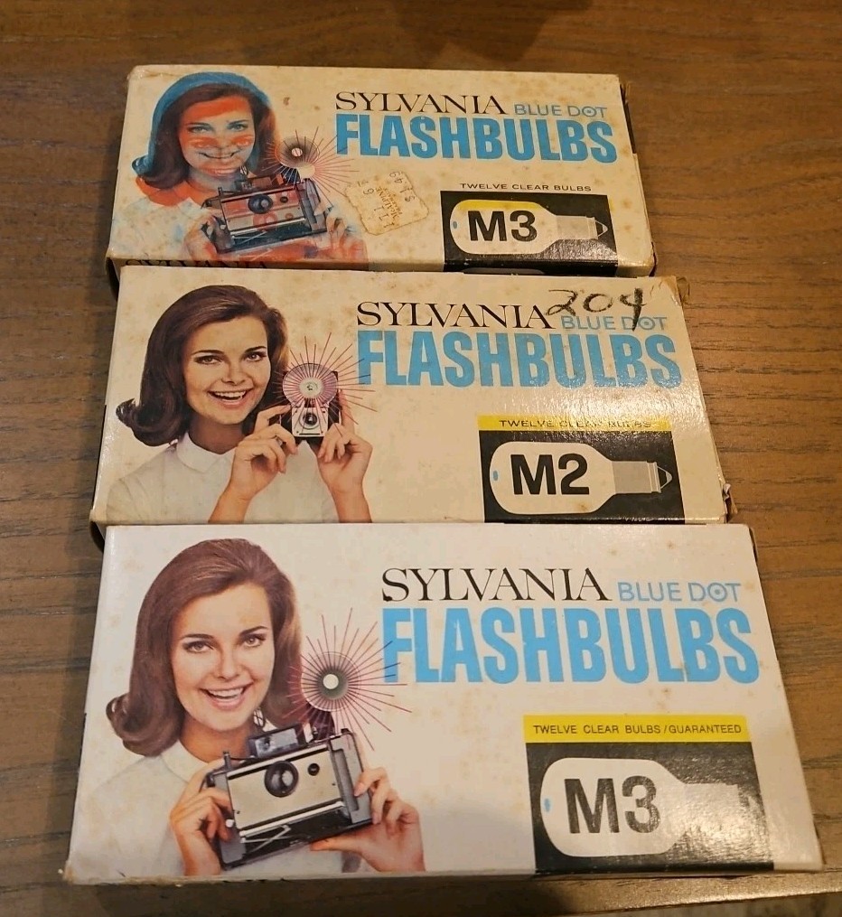 Vintage Sylvania Blue Dot Flashbulbs Lot – 2 M3 & 1 M3 , Missing Bulbs