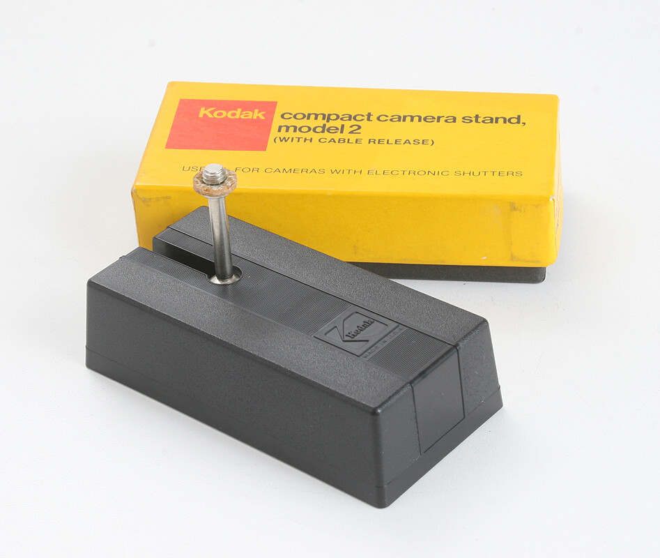 KODAK COMPACT CAMERA STAND, MODEL 2, INCLUDES CABLE RELEASE/174659