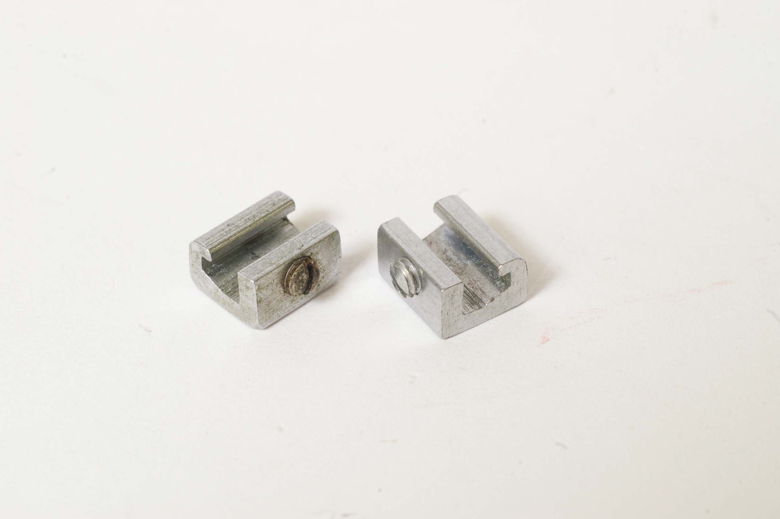 F93105~ Graflex Graphic Crown Speed Century Pair (2) Infinity Stops – 8mm Chrome