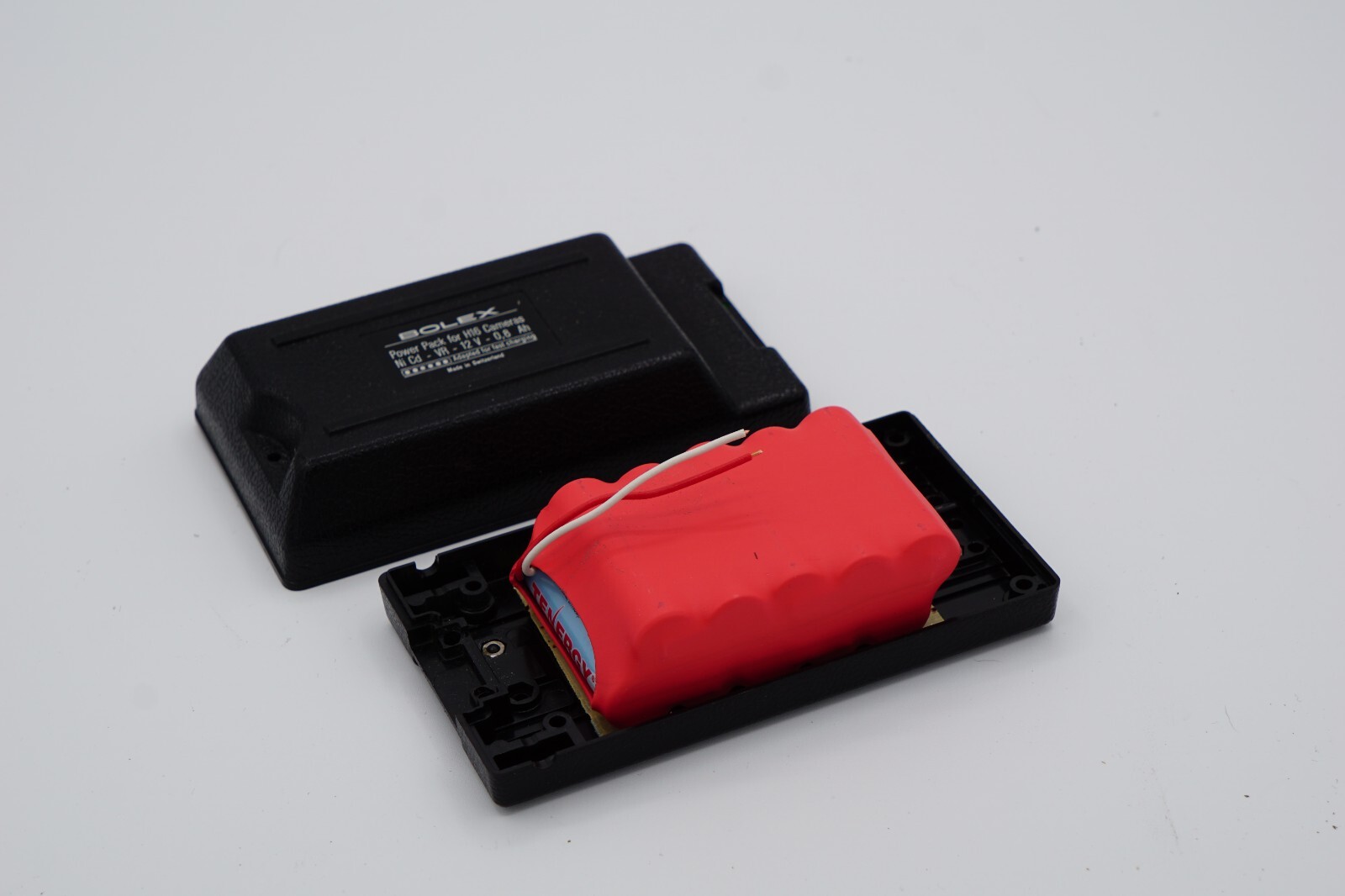 New Battery Re-Celling Service for 12 Volt Bolex Battery Packs, and EL Series