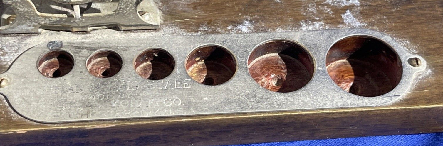 Kodak Studio Scale ⚖️with 6 Metric Weights and 2 Pans