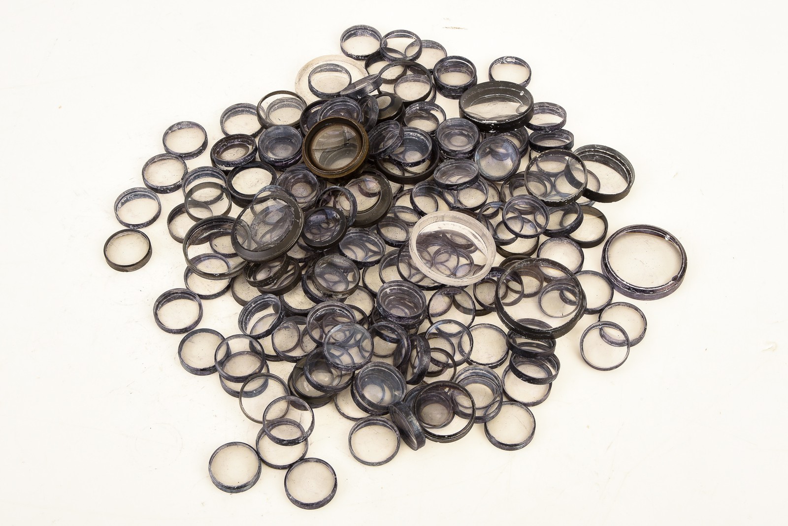 Lot of Loose Vintage Camera Lens Elements Most are 3/4 Inch Diameter AS-IS V26