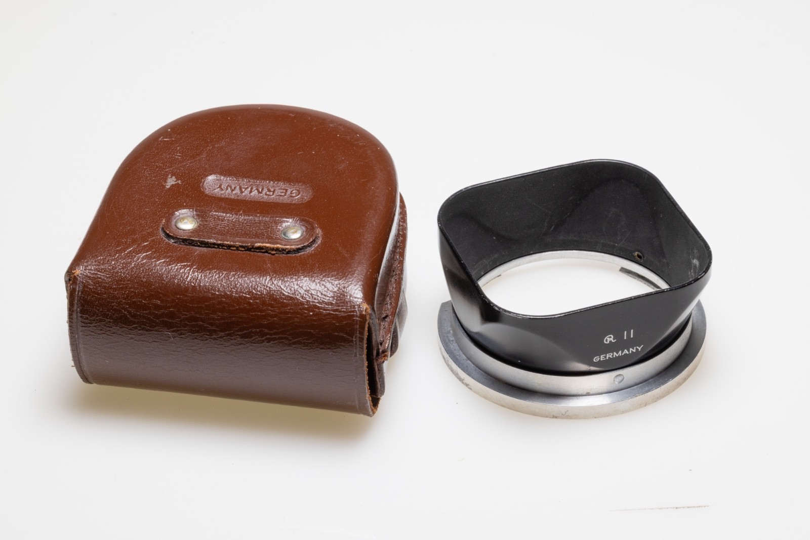 Rolleiflex TLR Lens Shade Hood with Leather Case Germany *Excellent*