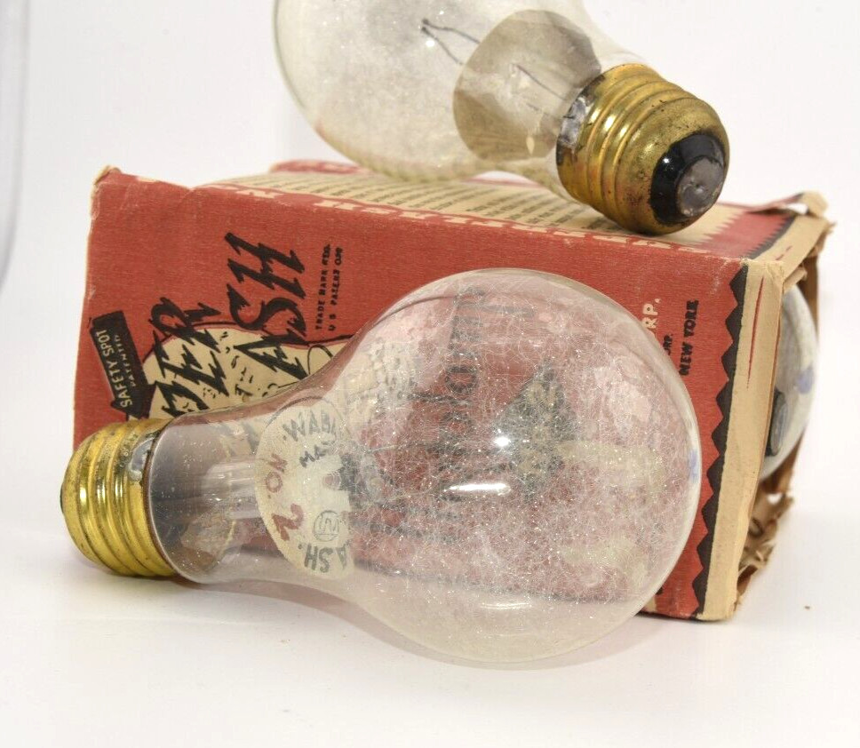 Vintage Wabash NO. 2 Medium Peak flashbulbs – lot of 2 Bulbs