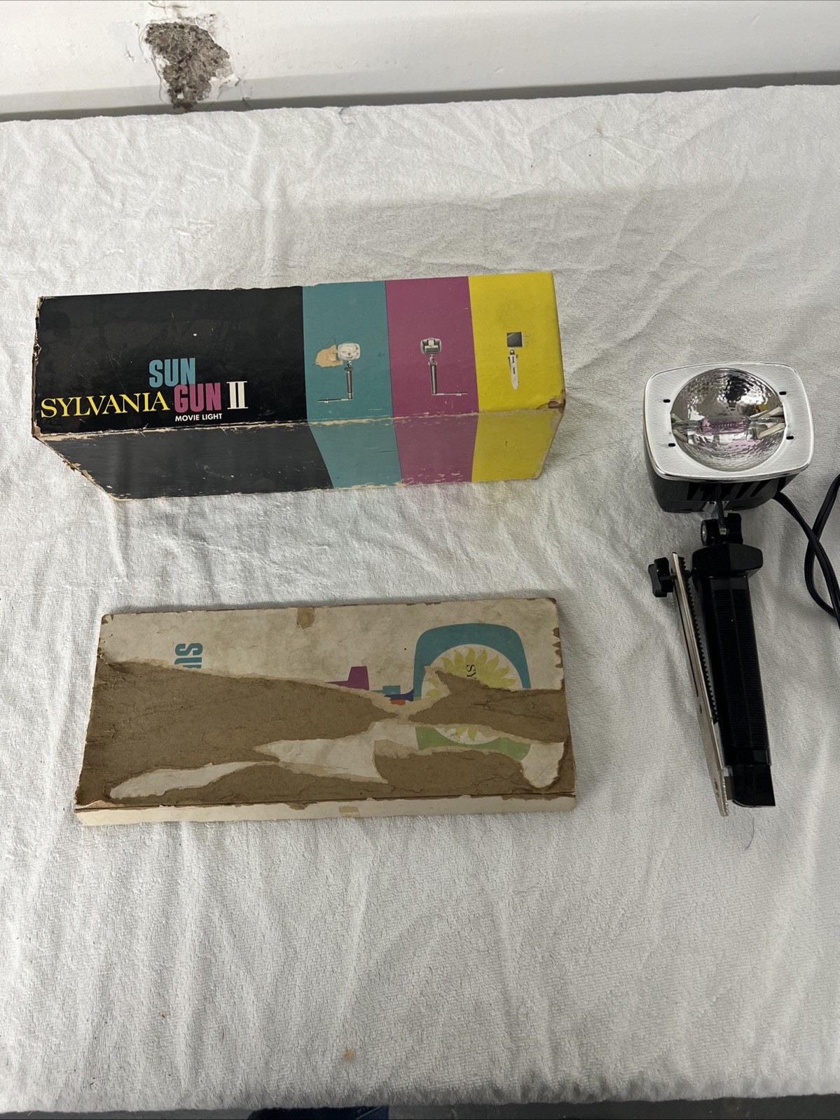 Sylvania Sun Gun II Movie Light Vintage 1960s Lightning SG-55