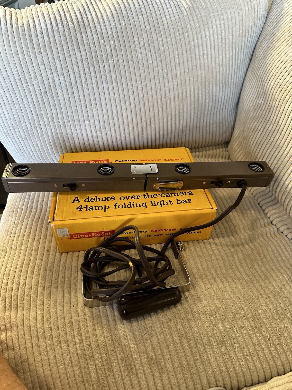 VTG Cine-Kodak Light Bar Folding Movie Light Electric Lamp Original Box Manual