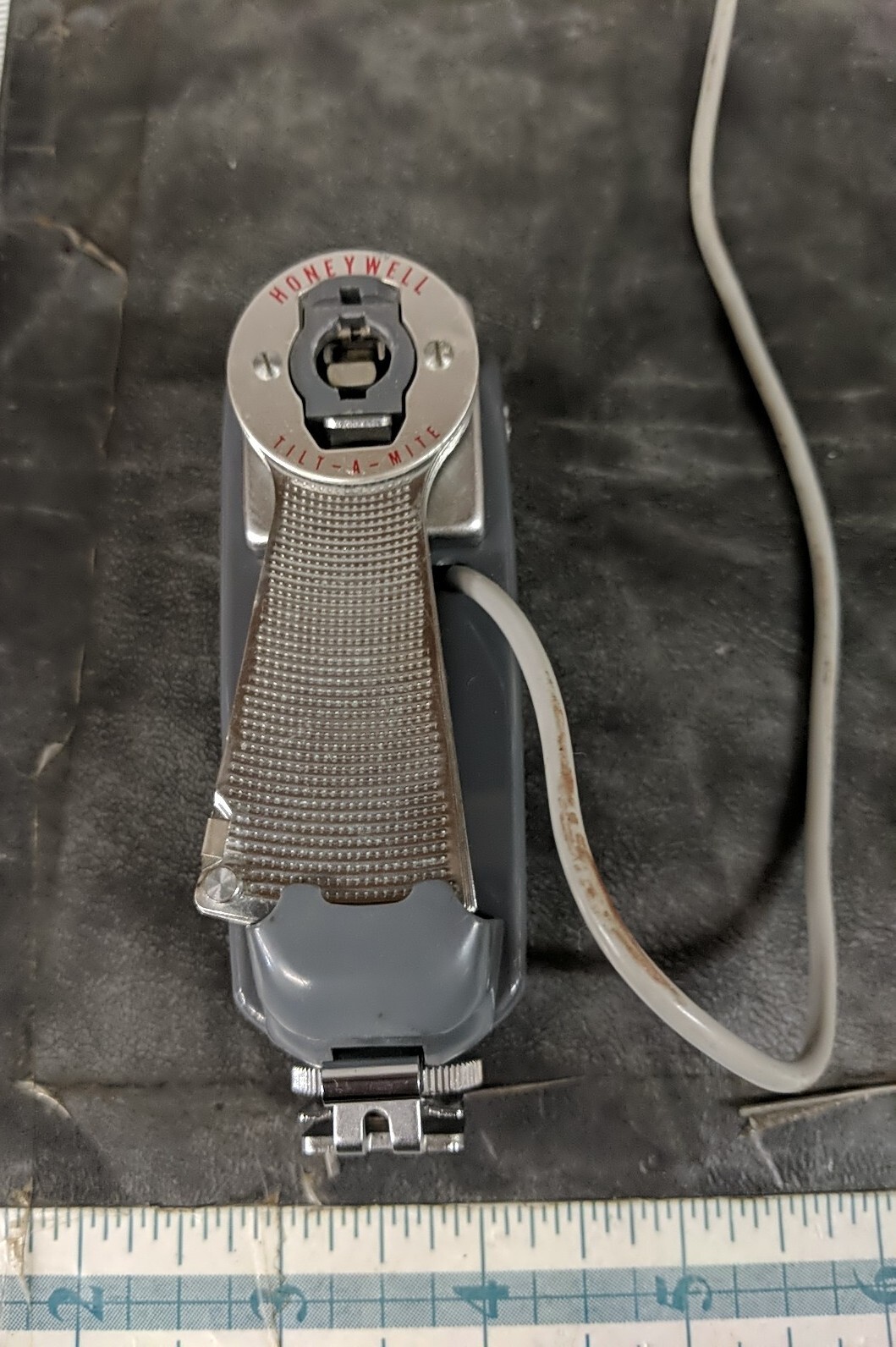 Honeywell Heiland Tilt-A-Mite Camera Flash Unit Vintage 1950s Japan Parts Only.