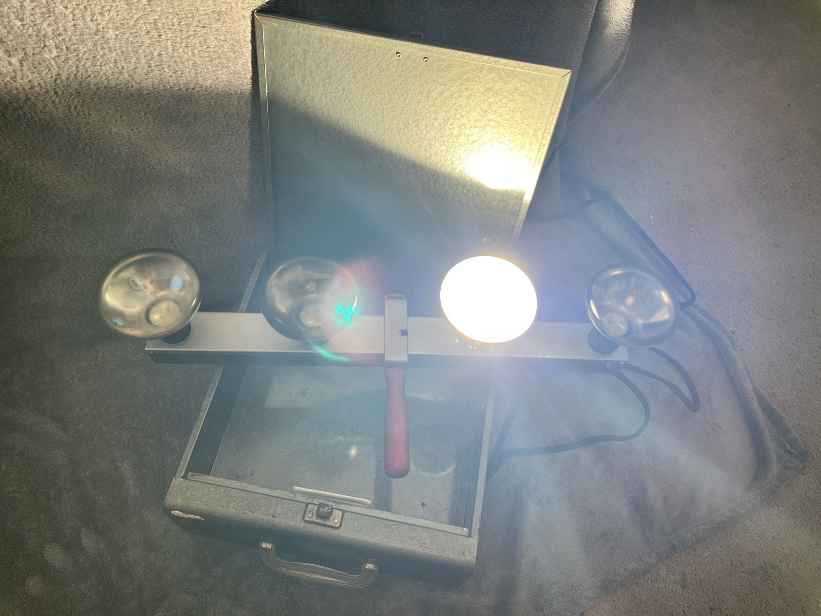 Vintage Tower Sears Roebuck Photo Movie Light Bar 6673 w/bulbs