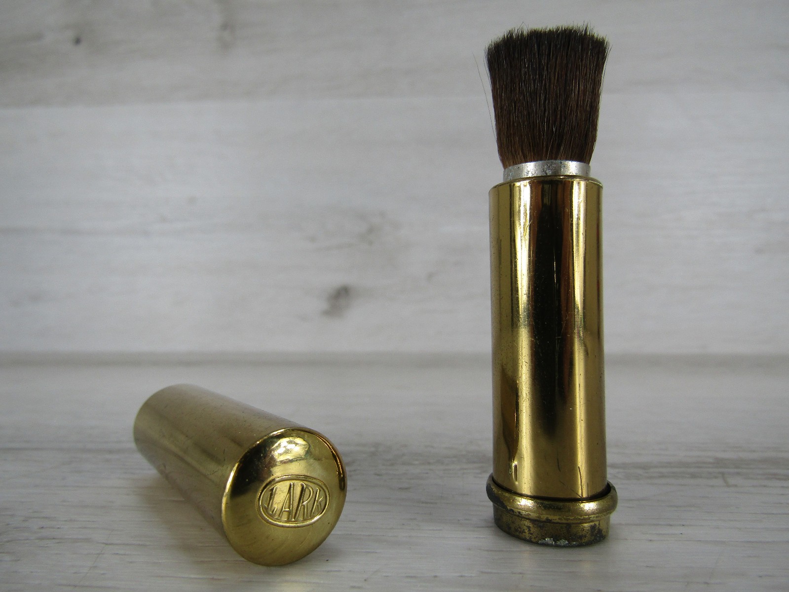 VINTAGE LIPSTICK SYLE RETRACTABLE CAMERA LENS BRUSH LARK LENS BRUSH