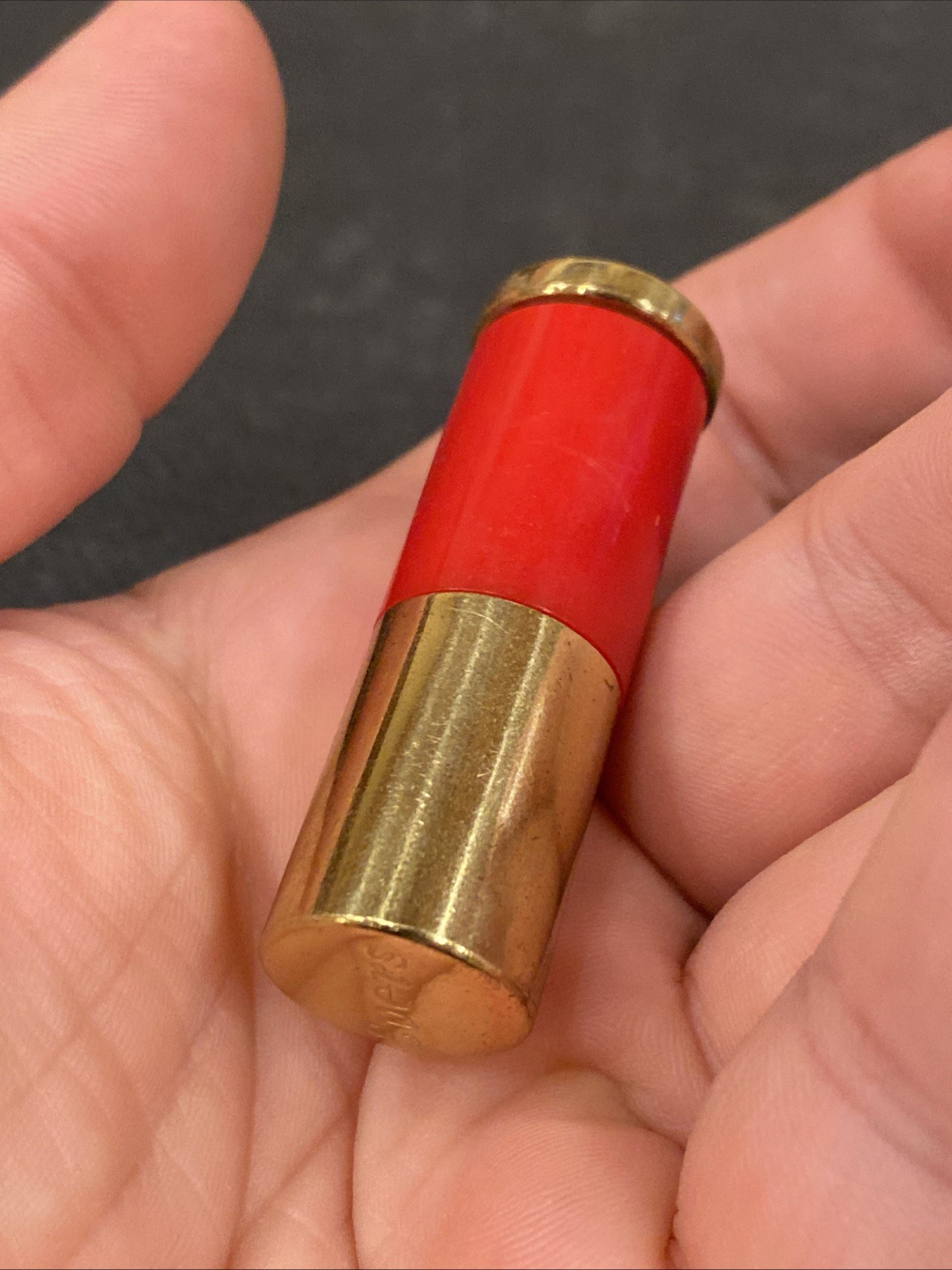 Vtg RED & Gold Tone Evers 2″ Twist Up Camera Dust Make Up Brush Germany 1950’s
