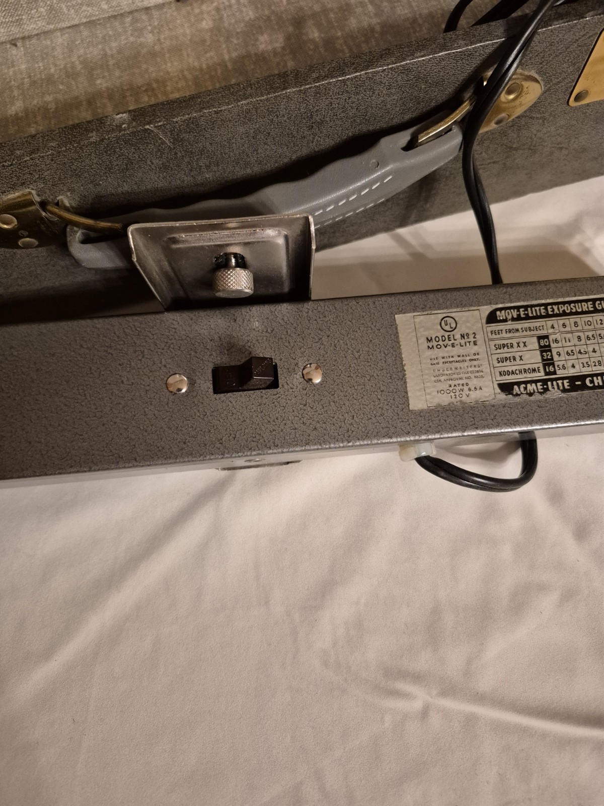 Vintage Acme Lite Mov-E-Lite 2-Bulb Model No. 2 Working w/ Case & No Keys
