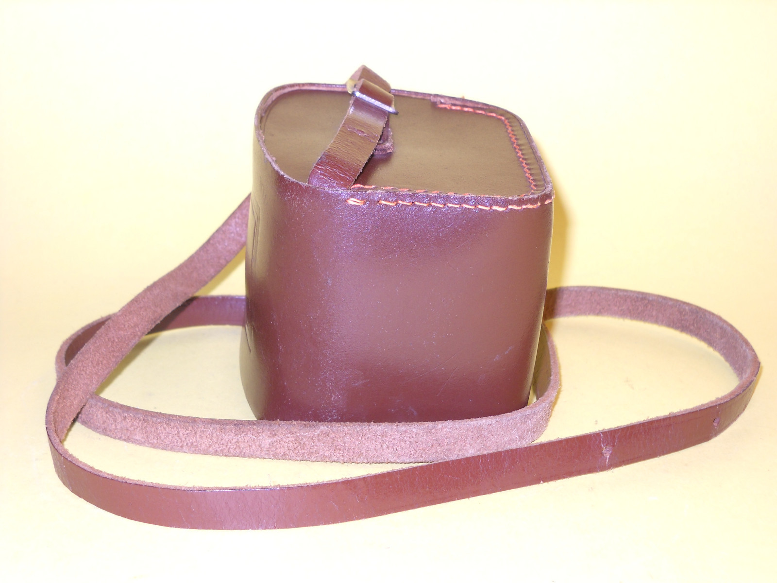 Vintage case in leather for Bilora Boy in very good condition!