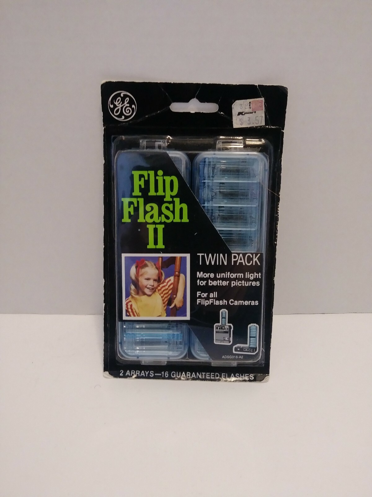 GE Flip Flash II Twin Pack Original Packaging 16 Flashes. NOS