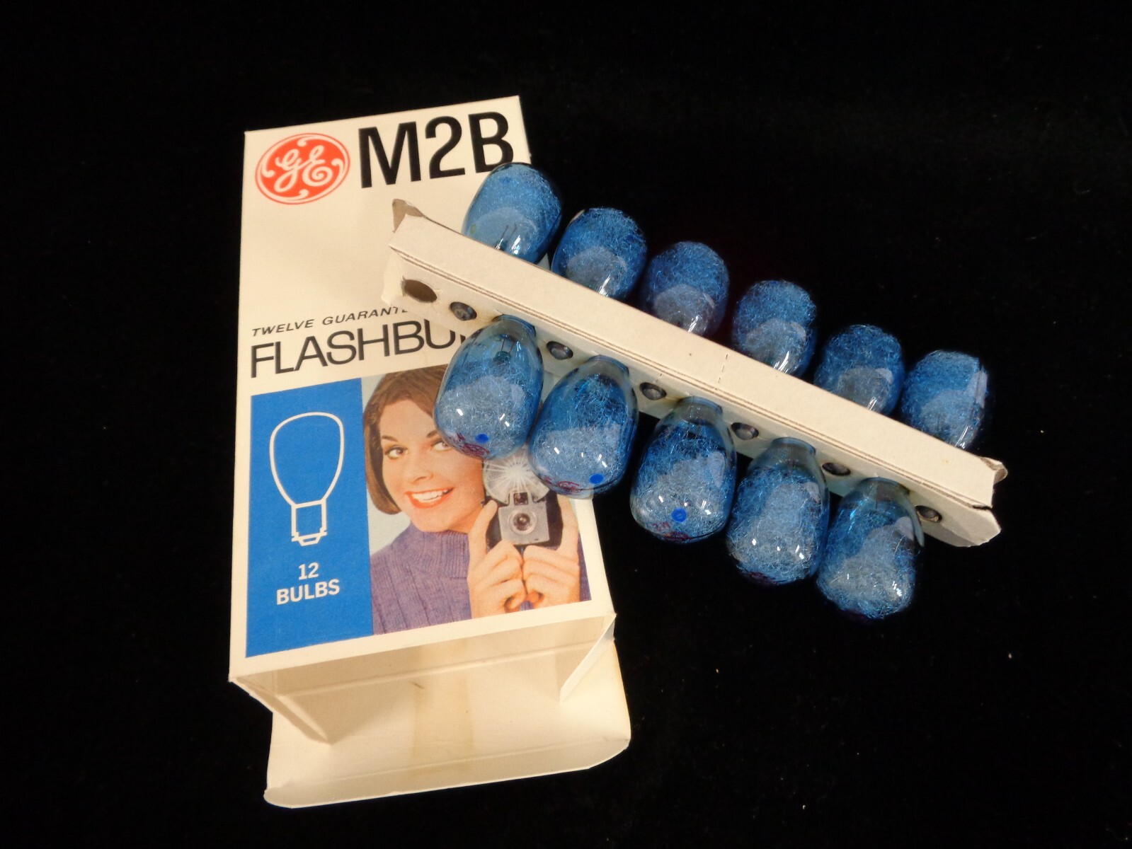 Vintage GE Blue M2B Flashbulbs – 11 Bulbs