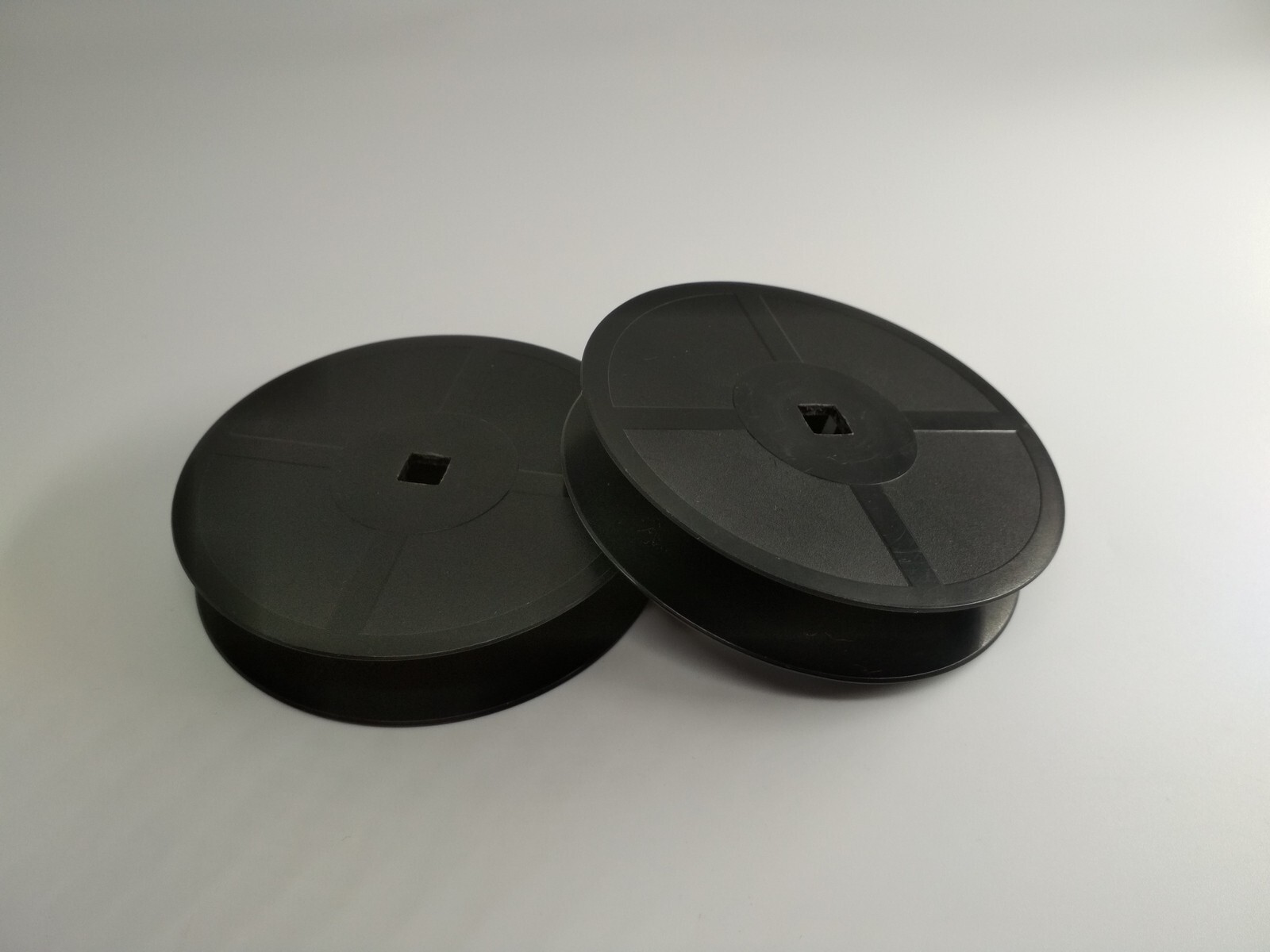 Reloadable reels for 16mm movie film, for Soviet cinema camera Kiev 16U, *632