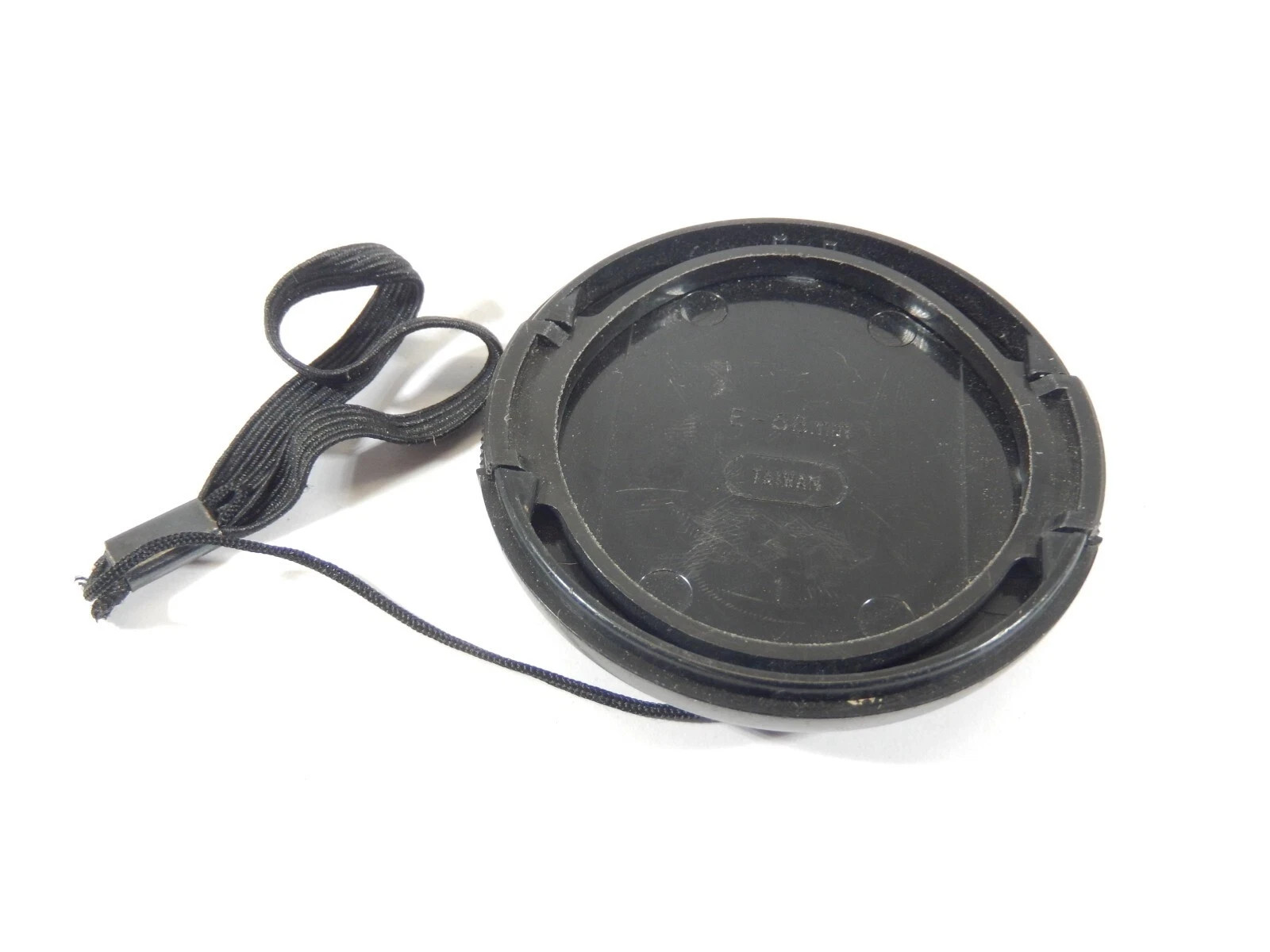VINTAGE CANON 58MM SNAP-ON FRONT LENS CAP & CAP KEEPER