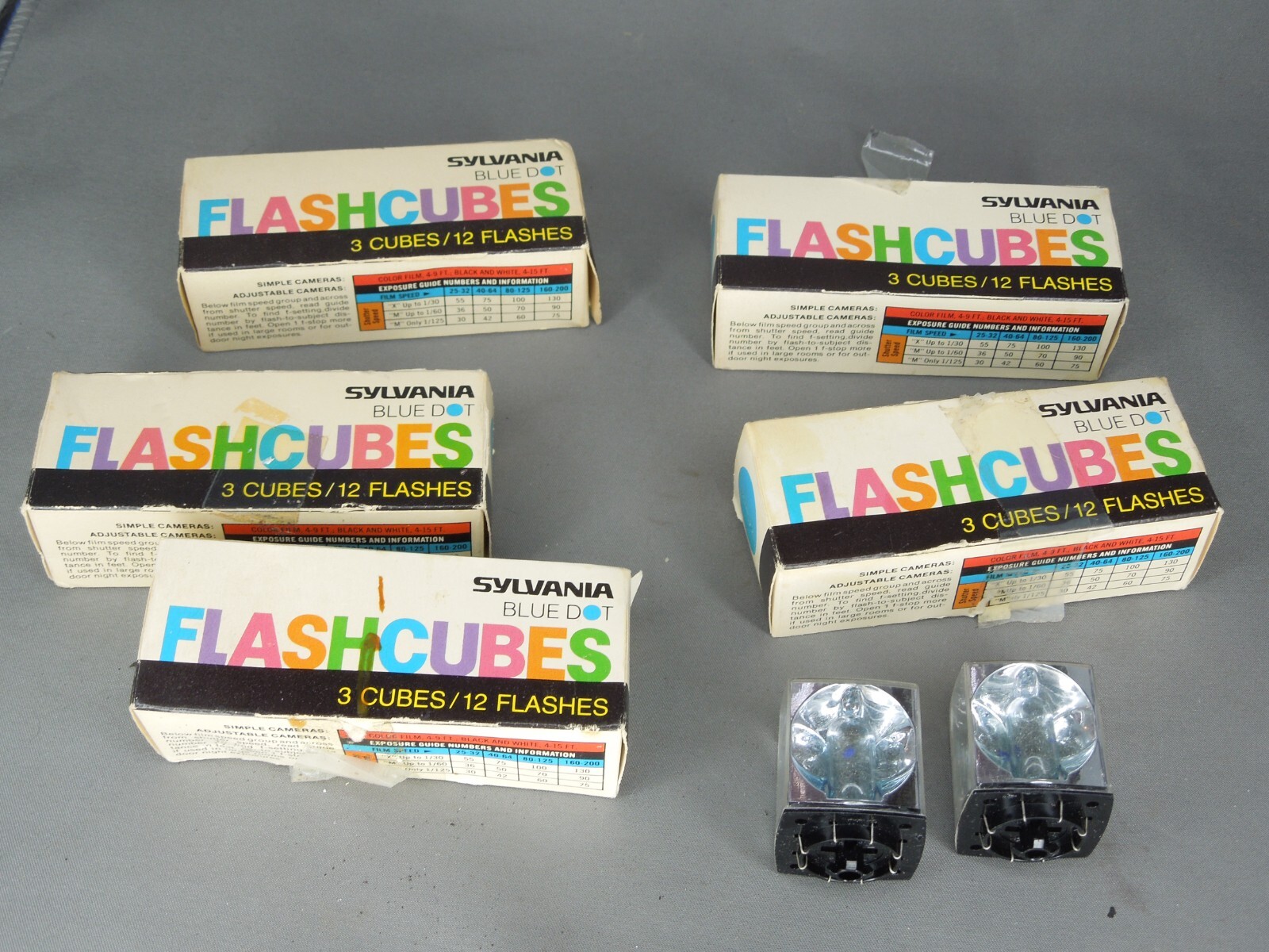 Vintage New – Sylvania – Blue Dot Flashcubes – 15 Cubes / 60 Flashes +2