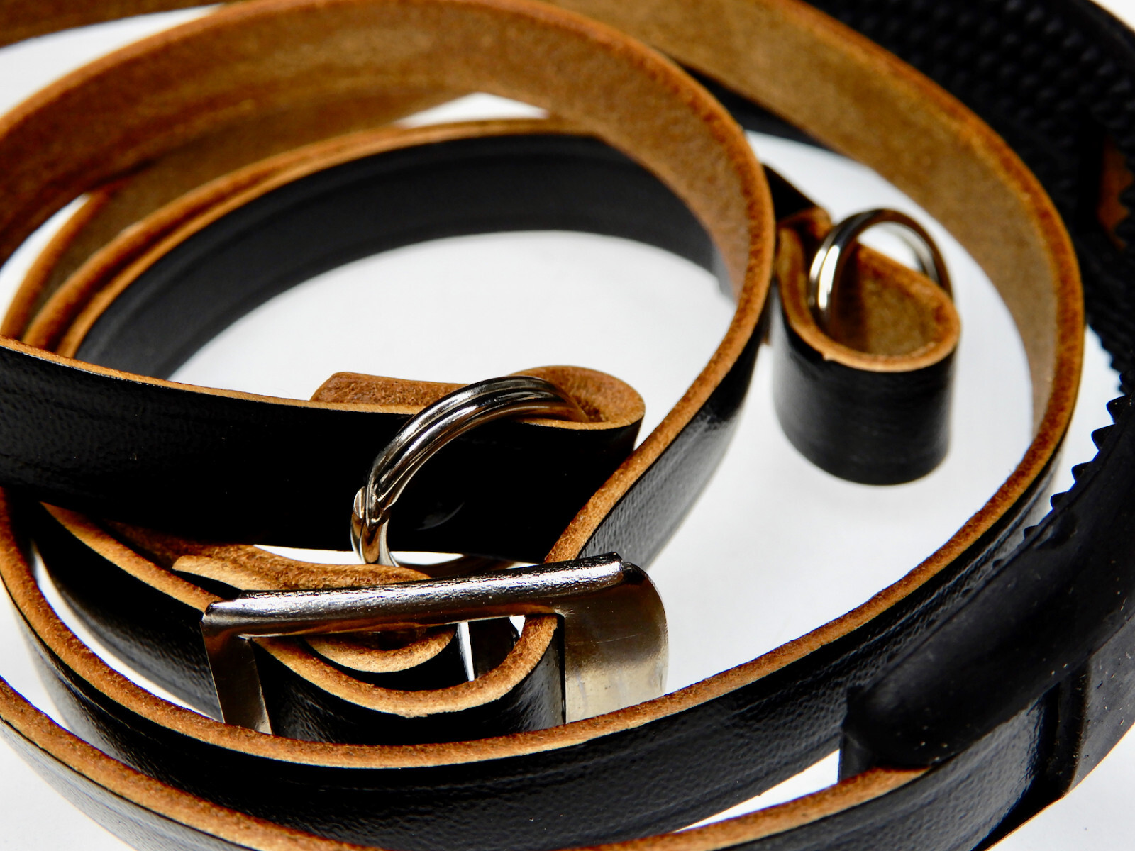 Leica 14092 Strap for M2,M3,M4 with Shoulder Pad ………… LN